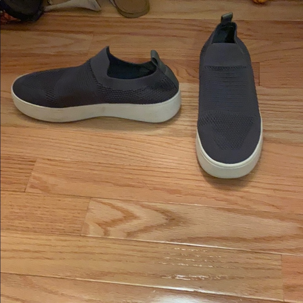 Steve Madden slip on sneakers